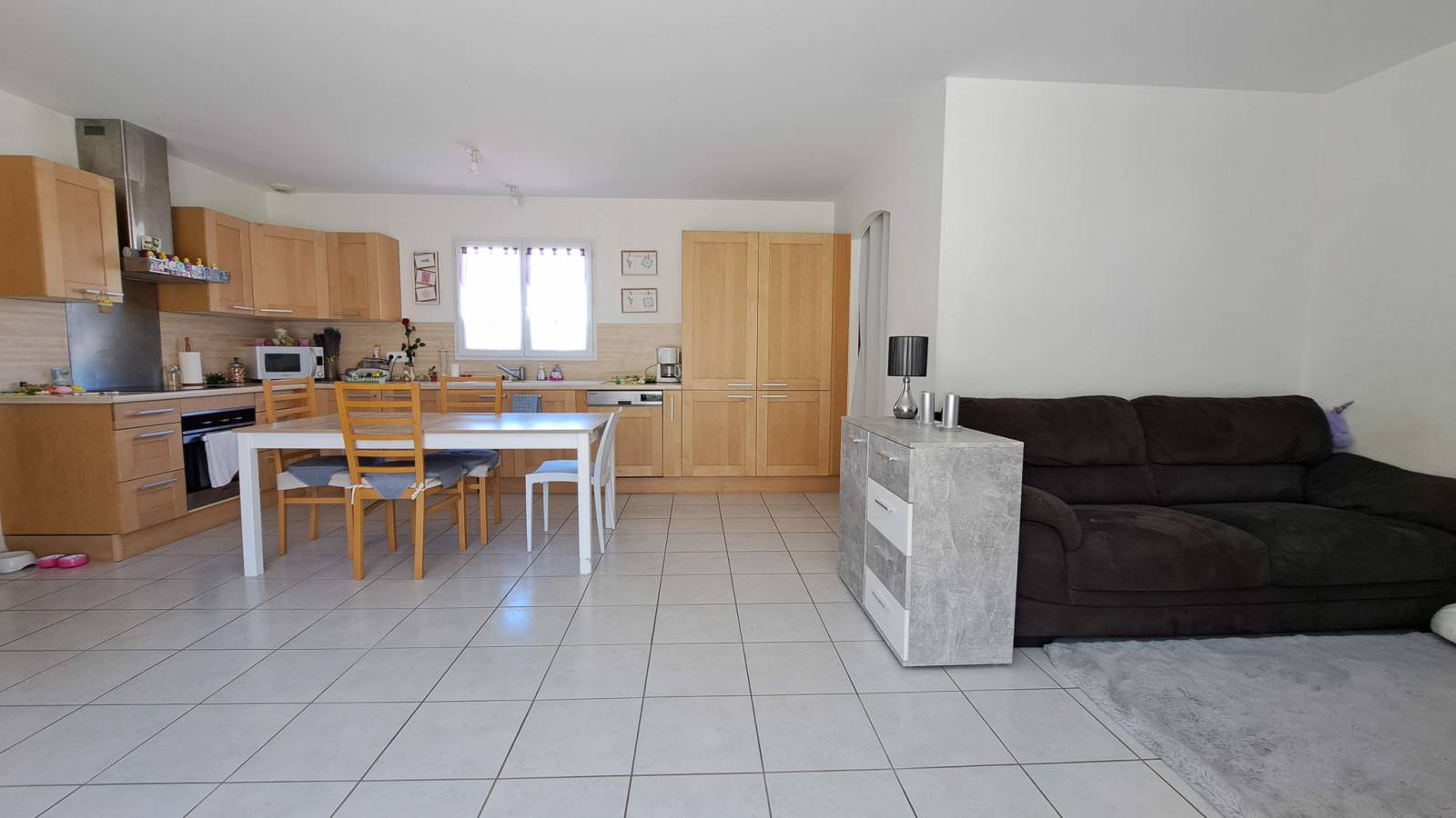 Réf 4342-  vendre villa récente dans quartier calme   