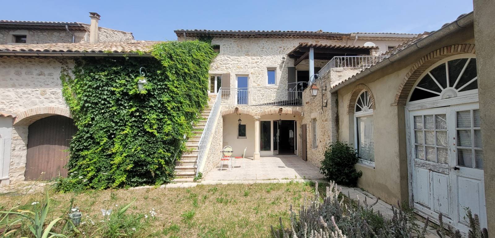 Maison de caractère à vendre en Ardèche meridionnale