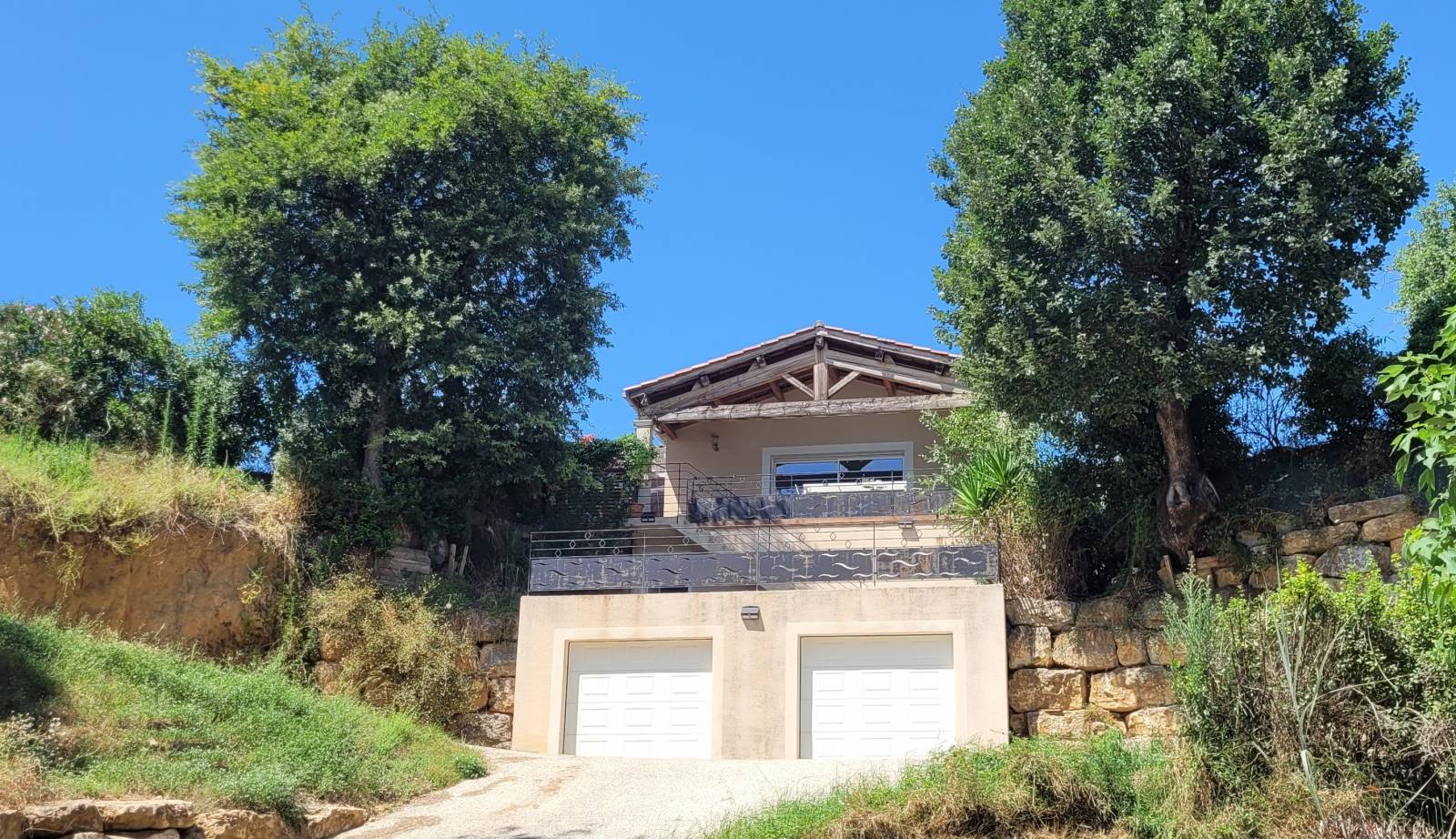 Villa de plain pied avec vue dégagée Saint Martin d'Ardeche proche centre ville 